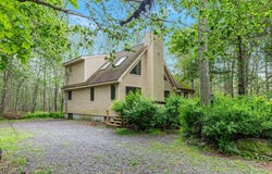 64 Lyman Lane, Clifton Township, PA 18424