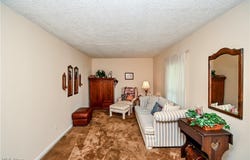 4585 Northampton Road, Cuyahoga Falls, OH 44223