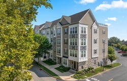204 CHARLES ELLIS DRIVE, NEWTOWN SQUARE, PA 19073