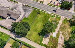 1733 S Broadway, Wichita, KS 67211