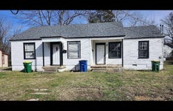 122 & 124 College Park Circle, North Little Rock, AR 72114