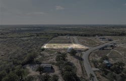 105 Sly St, Dale, TX 78616