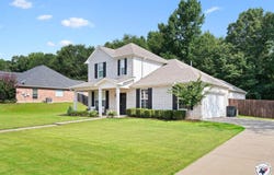 512 Mitchell Ryan, Wake Village, TX 75501