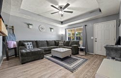 1396 S Arapaho Avenue, Republic, MO 65738