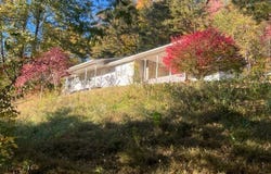 370 Vannoy Rd, Tazewell, TN 37879