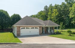 103 Robinson Court, Oliver Springs, TN 37840