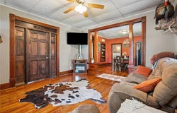 208 E 3rd Avenue, Garnett, KS 66032
