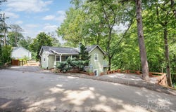 5 Arbutus Road, Asheville, NC 28805