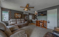 900 W 17TH ST, Coquille, OR 97423