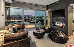 13700 Marina Pointe Dr, Marina Del Rey, CA 90292
