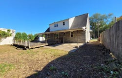 17 W MAPLE AVE, BELLMAWR, NJ 08031