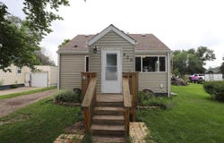 420 18th ST NW, Minot, ND 58703