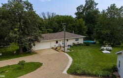 1911 Riverview Road, Brayton, IA 50042
