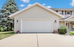 10500 S Shepard Ave, Oak Creek, WI 53154