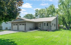 734 Hiawatha Avenue, Vadnais Heights, MN 55127