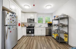 52 Thomas, Bloomfield, NJ 07003