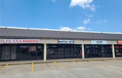 1419  W Walnut  ST, Rogers, AR 72756