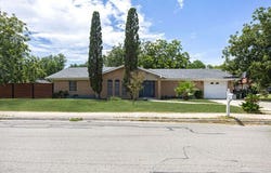 406 Parker Dr, San Marcos, TX 78666