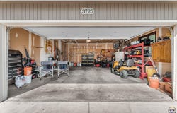 3725 SW Kings Forest RD, Topeka, KS 66610