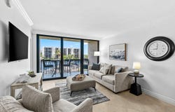 2707 N Ocean Boulevard, Boca Raton, FL 33431