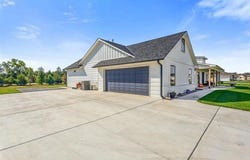1521 E Elk Ridge Ave, Goddard, KS 67052