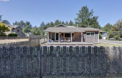 296 E JACKSON ST, Cannon Beach, OR 97110