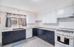 702 S Cedar Street, Greenville, MI 48838