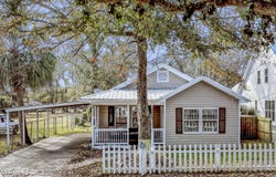 1112 Robinson Street, Ocean Springs, MS 39564