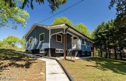 516 Delaware Ave, Oak Ridge, TN 37830