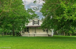 2530 Roslin Rd, Deer Lodge, TN 37726