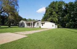2412 N 10th Street, Independence, KS 67301