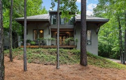 9016 Selborne Lane, Chattahoochee Hills, GA 30268
