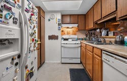 8847 Willis Avenue, Panorama City, CA 91402
