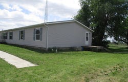 915 S Cherry St, Greensburg, KS 67054