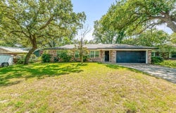 870 N Charlotte Avenue, Stephenville, TX 76401