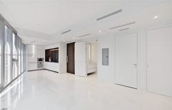 300 Biscayne Blvd Way, Miami, FL 33131