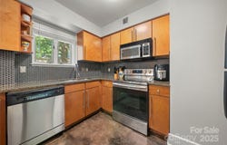 207 N Dotger Avenue unit: C17, Charlotte, NC 28207