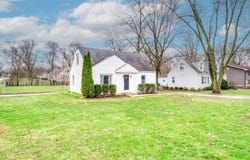 26w441 Geneva Road, Wheaton, IL 60187