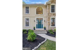 3195 FRIEDENS LN, CENTER VALLEY, PA 18034