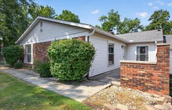 851 E Waterloo Court, Bloomington, IN 47401