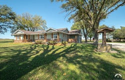 6572 E US-56 Highway, Overbrook, KS 66524