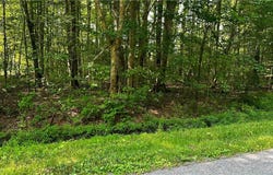 2047 N Park Lane, Roaming Shores, OH 44084