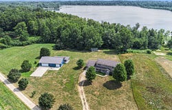 67025 46th Avenue, Hartford, MI 49057