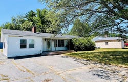 50 River Road, Howland, ME 04448