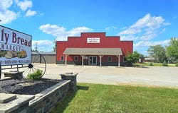 100 West Pleasant W, Cincinnati, IA 52549