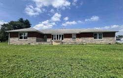 612 Terre Haute Road, Worthington, IN 47471