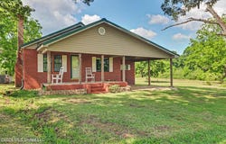 340 E Bond Road, Wiggins, MS 39577