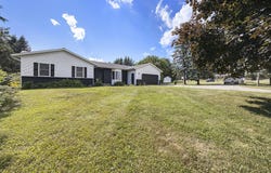 14555 Fruit Ridge Avenue, Kent City, MI 49330