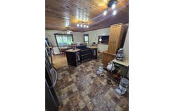 6405 State Route Mm, Birch Tree, MO 65438