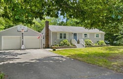 28 Damon Heights Road, East Lyme, CT 06357